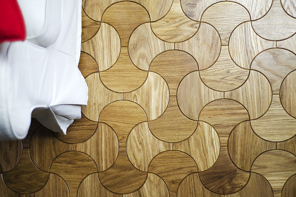 fot.-dudzisz-wood-and-floor-1 Drewno czy żywice? Parkiet, mozaika, panele, a może deski?